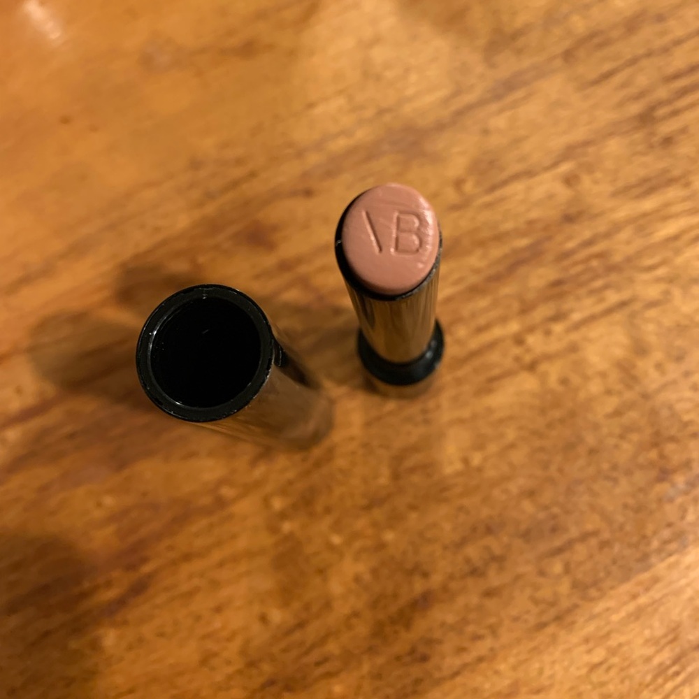 Victoria Beckham Lipstick “Smile”